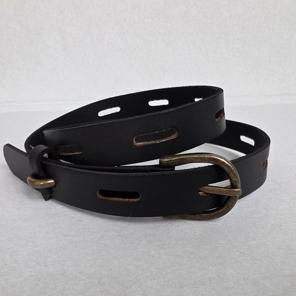Time and Tru Womens Black Leather Belt Antique Brass Buckle Size Large TT213551